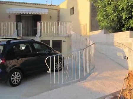 Holiday home Domus Dei Capperi