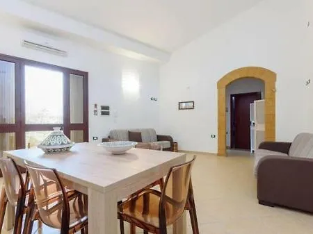 Holiday home Domus Dei Capperi Custonaci