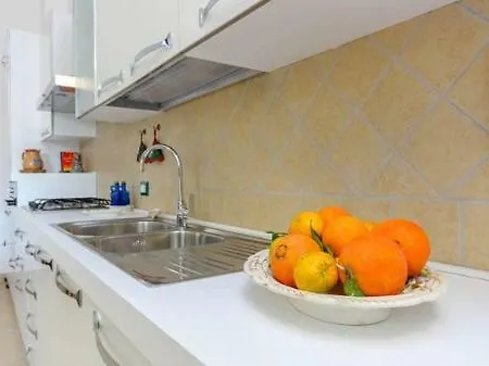 Holiday home Domus Dei Capperi *